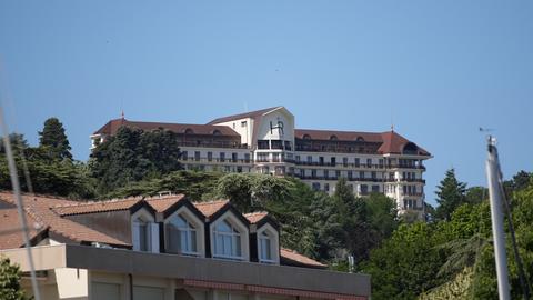 Blick auf das Hotel Royal, in dem die Staats- und Regierungschefs vor dem G7-Gipfel in Évian-les-Bains zusammentreffen werden.