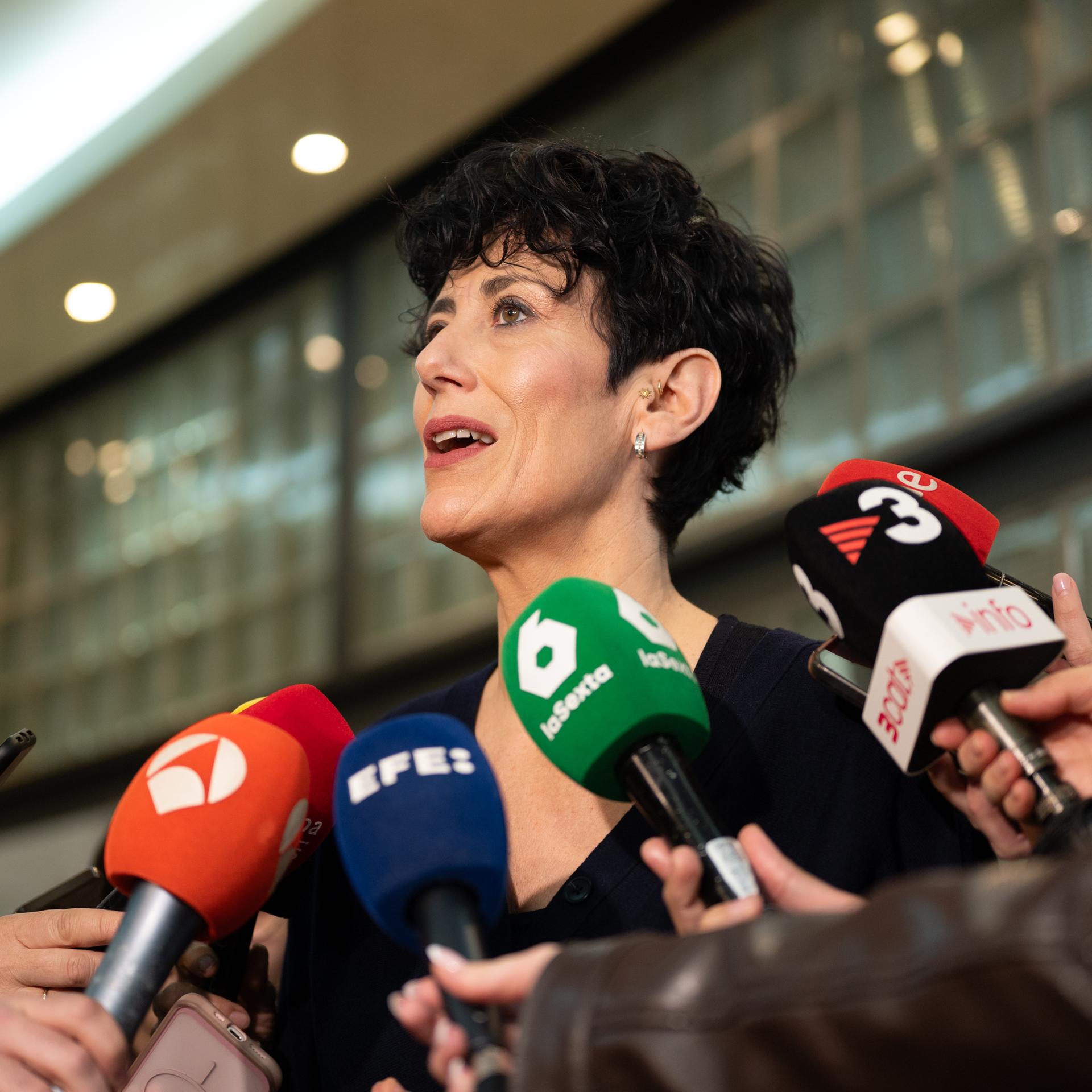 Zuwanderung - Spanien: Papiere für eine halbe Million Migranten