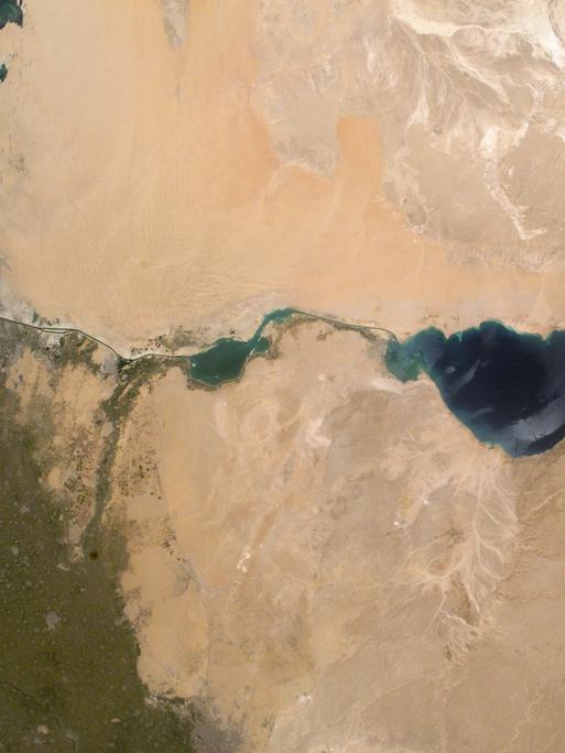 Satellitenaufnahme vom Suezkanal