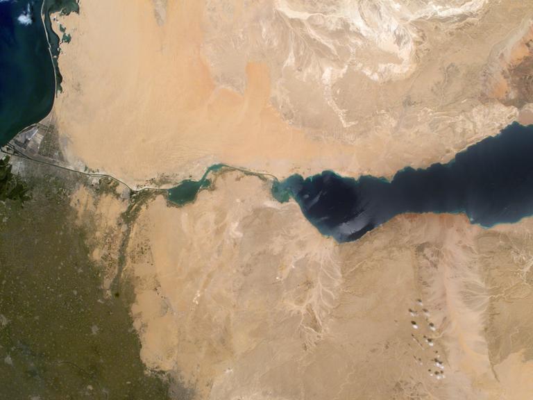 Satellitenaufnahme vom Suezkanal