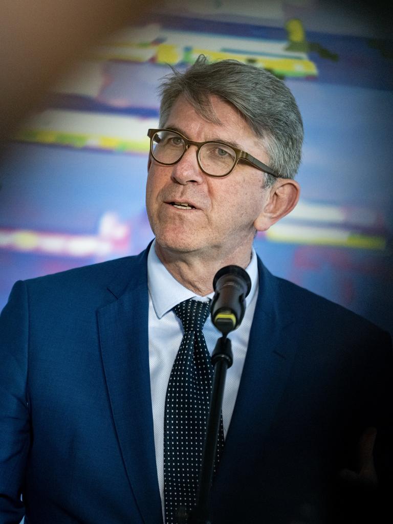 Wolfram Weimer spricht bei einer Pressekonferenz.