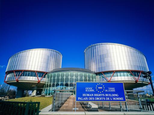 Fassade des Europäischen Gerichtshofs für Menschenrechte in Straßburg