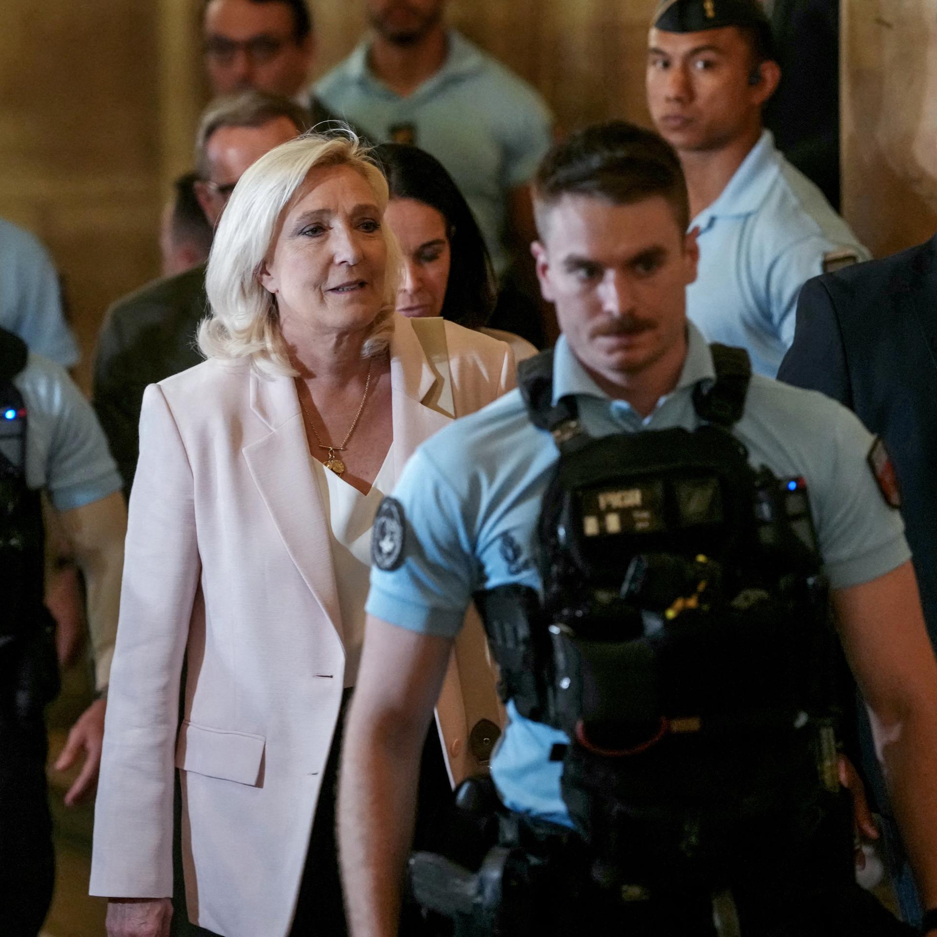 Marine Le Pen - Das Urteil, auf das Frankreich gewartet hat episode artwork
