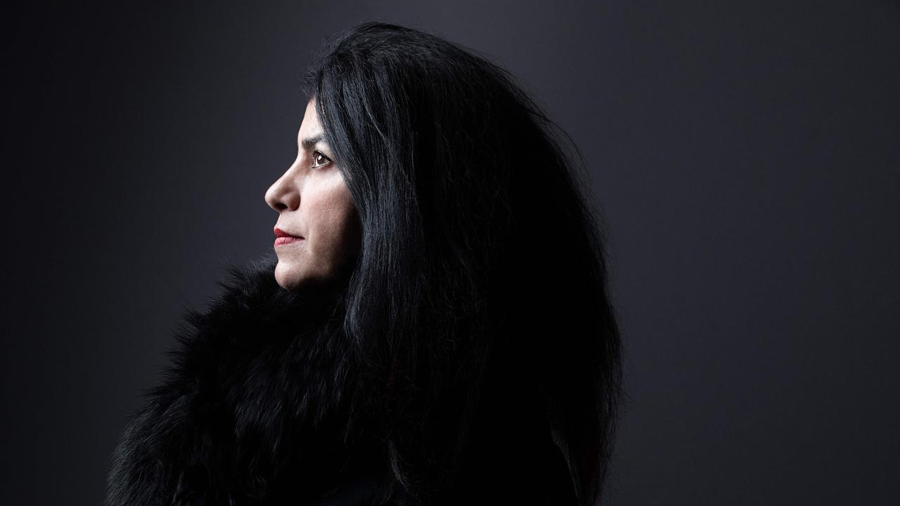 Paris: Die französisch-iranische Schriftstellerin, Cartoonistin, Illustratorin und Filmregisseurin Marjane Satrapi posiert während eines Fototermins.