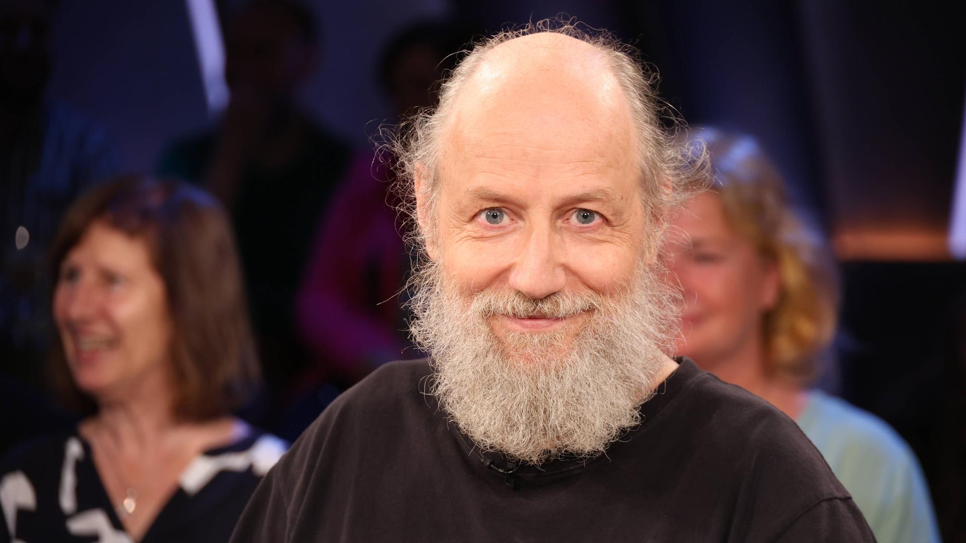 Prof. Lars Chittka, Biologe und Bienenforscher, zu Gast in der NDR Talk Show 2024. Prof. Lars Chittka, Biologe und Bienenforscher, zu Gast in der NDR Talk Show 2024.