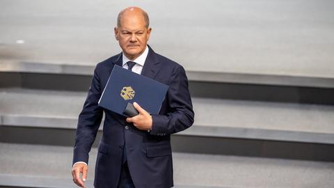 Bundeskanzler Olaf Scholz (SPD) im Bundestag