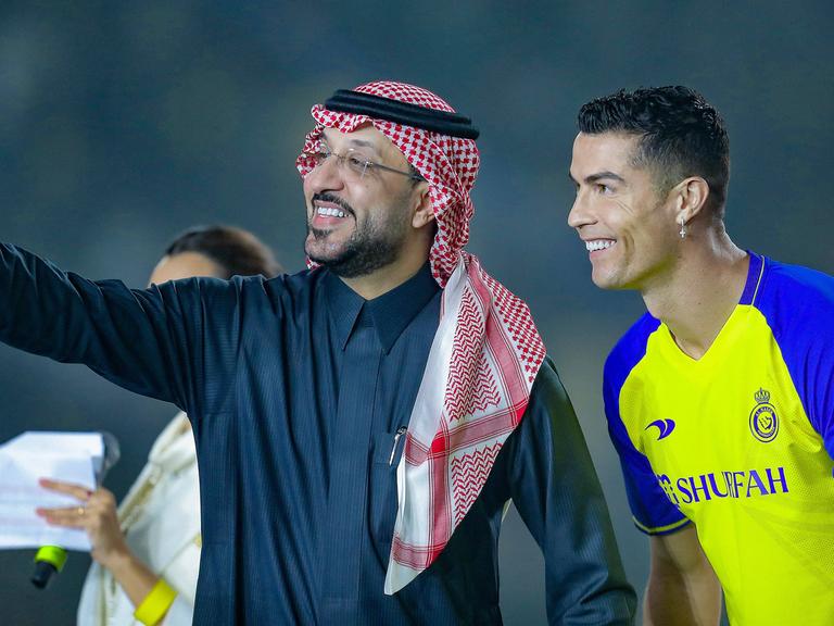 Cristiano Ronaldo bei der Präsentation seines neuen Klubs Al Nassr in Saudi-Arabien.