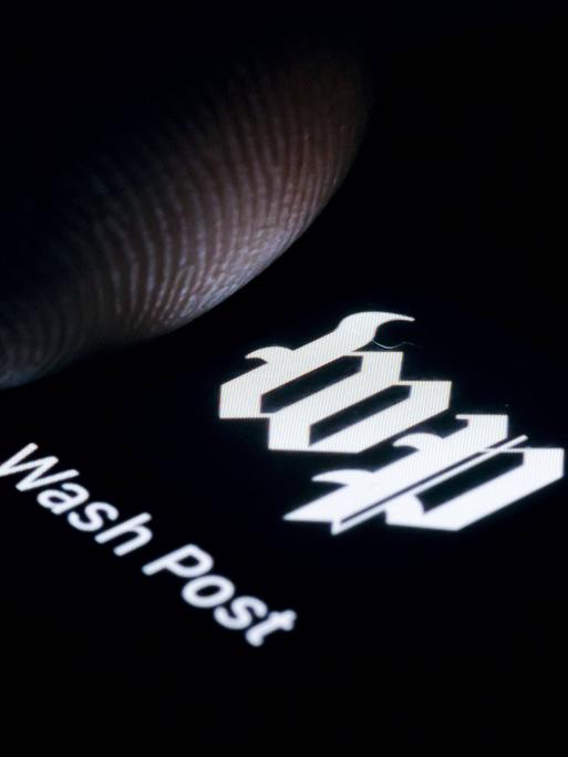 Die App der Zeitung Washington Post wird auf einem Smartphone angezeigt.