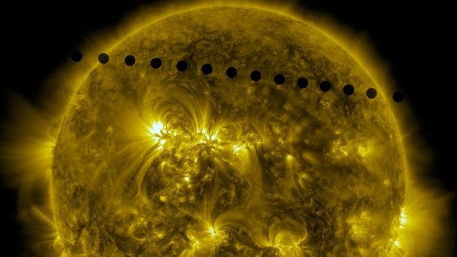 Die Venus zieht heute bei ihrer Passage zwischen Sonne und Erde nicht genau vor der Sonnenscheibe entlang – anders als im Juni 2012. So einen Venustransit gibt es erst 2117 wieder. 