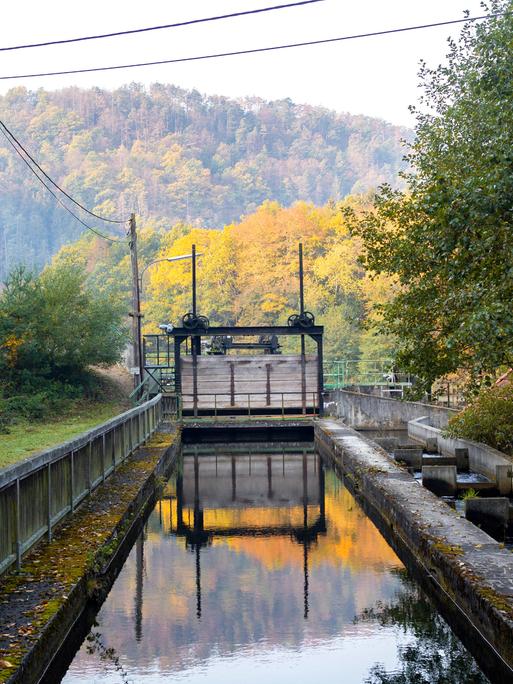 Wehranlage, Kraftwerk Rosenburg im Kamptal, Österreich