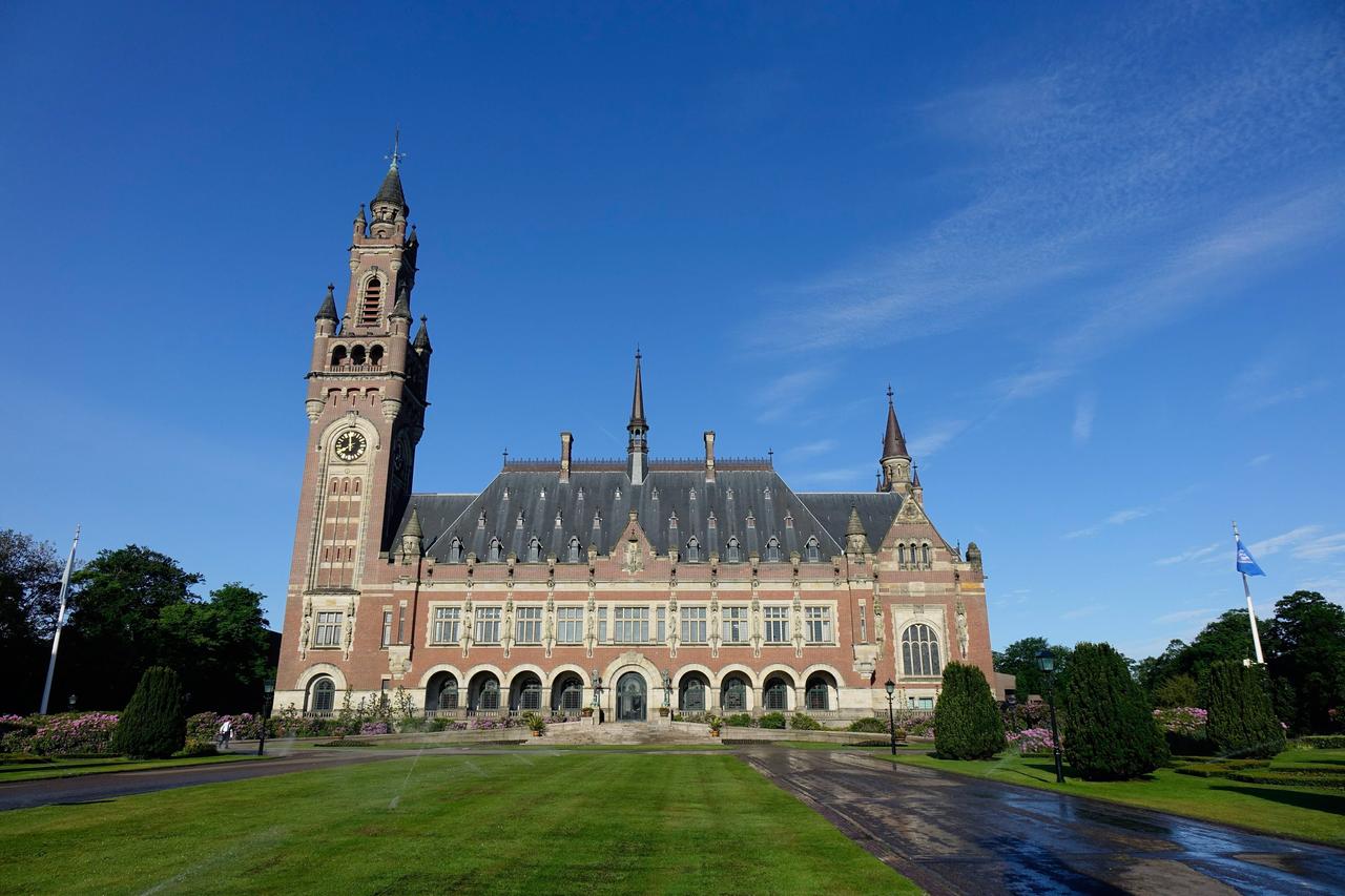 Der Internationale Gerichtshof in Den Haag, das Gebäude Friedenspalast.