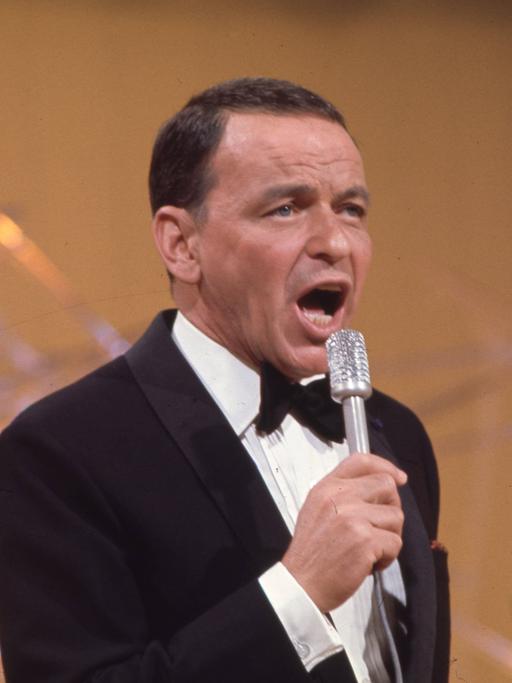 Der US-Sänger Frank Sinatra bei einem Auftritt 1968 in New York.
