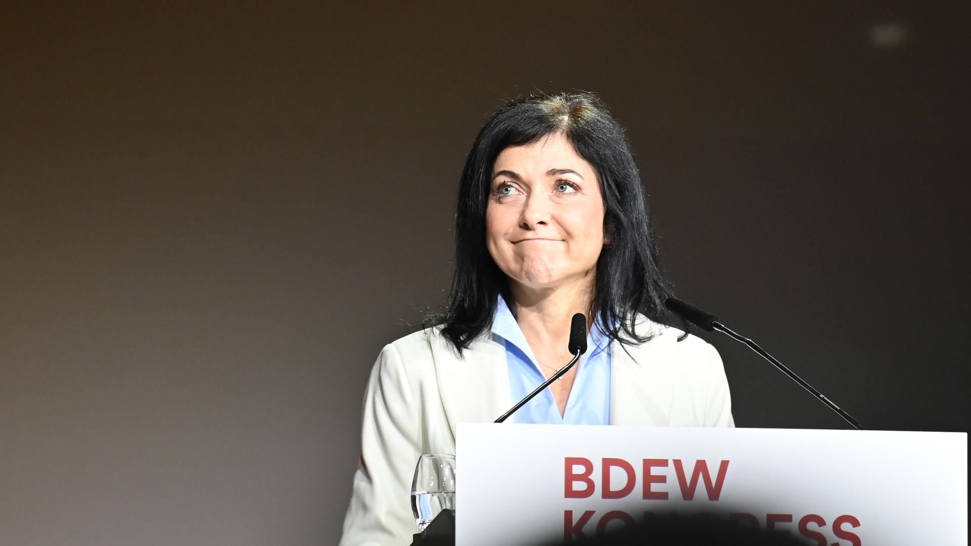 Katherina Reiche (CDU), Bundeswirtschaftsministerin, dem Branchentreffen des Bundesverbandes der Energie- und Wasserwirtschaft.