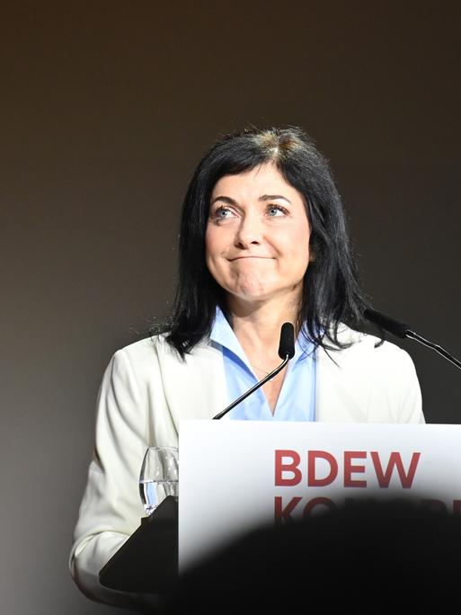 Katherina Reiche (CDU), Bundeswirtschaftsministerin, dem Branchentreffen des Bundesverbandes der Energie- und Wasserwirtschaft.