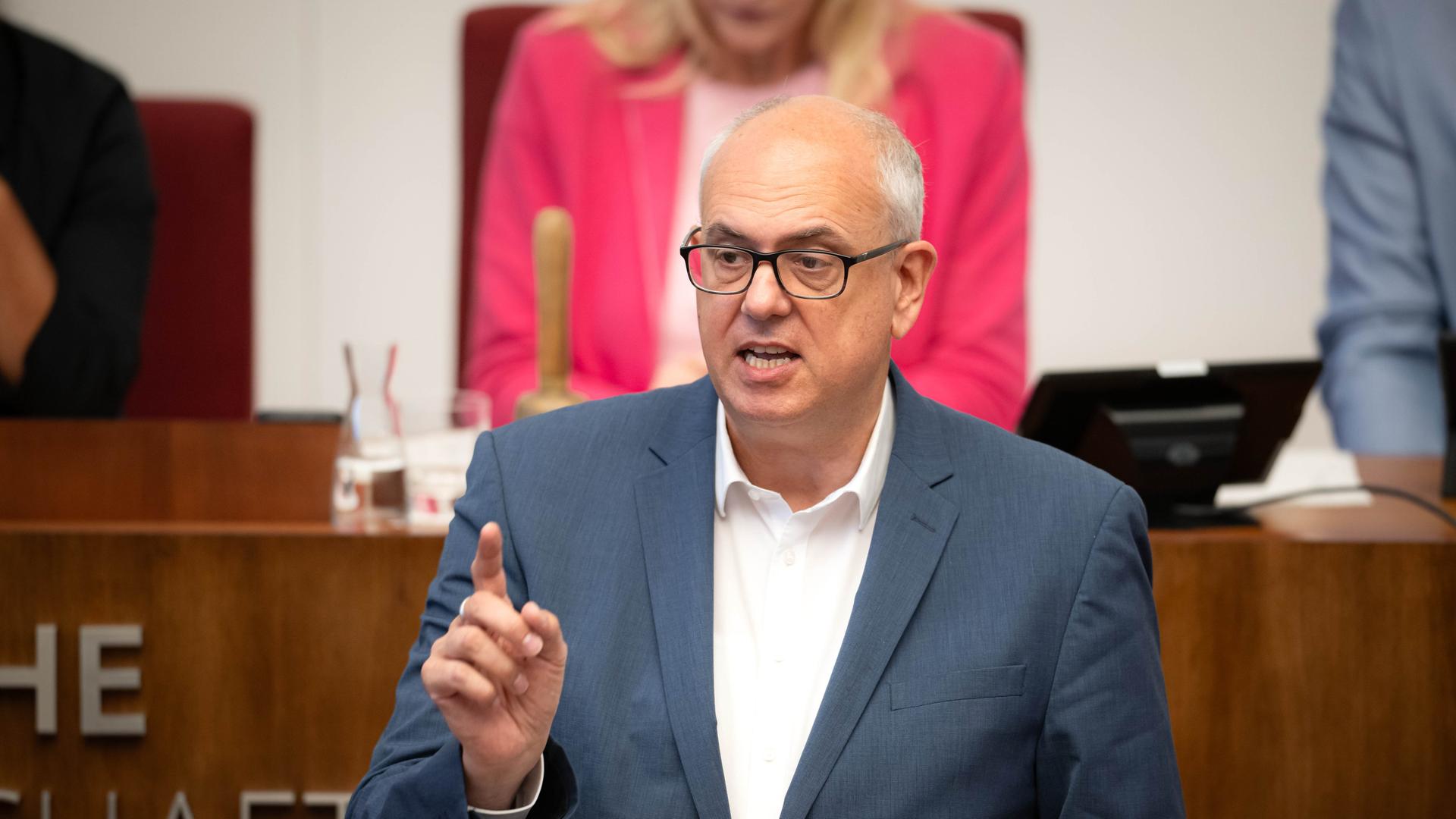 Andreas Bovenschulte (SPD), Bürgermeister von Bremen, spricht bei einer Sitzung der Bremischen Bürgerschaft. Andreas Bovenschulte (SPD), Bürgermeister von Bremen, spricht bei einer Sitzung der Bremischen Bürgerschaft.