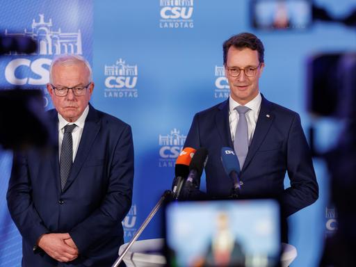 Thomas Kreuzer, Vorsitzender der CSU-Fraktion im bayerischen Landtag, steht am 18.01.2023 bei der Winterklausur der CSU-Fraktion im bayerischen Landtag vor Journalisten.