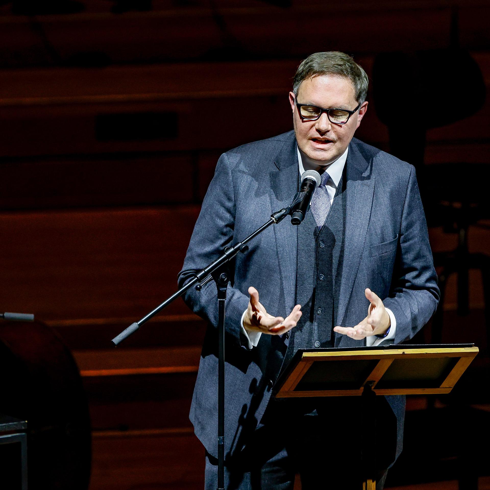 cover of episode Sparzwang für Kultur - Brosda: "Rechte haben begriffen, wie Kulturpolitik geht"