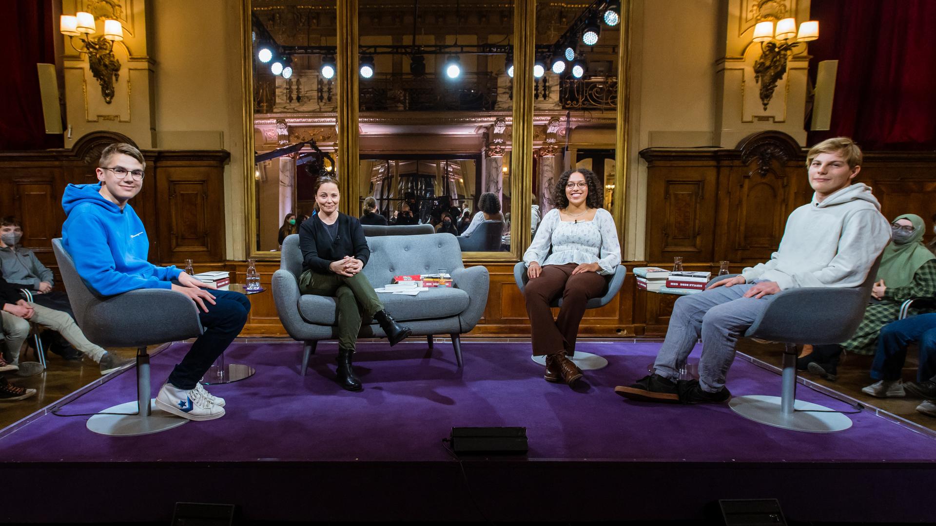 Von links: Lucas Stiller, Thea Dorn, Sara Akinsola, Conrad Henzler