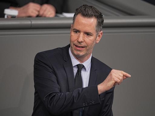 Christian Dürr,  FDP im Bundestag spricht im Bundestag nach der ersten Regierungserklärung von Kanzler Scholz.