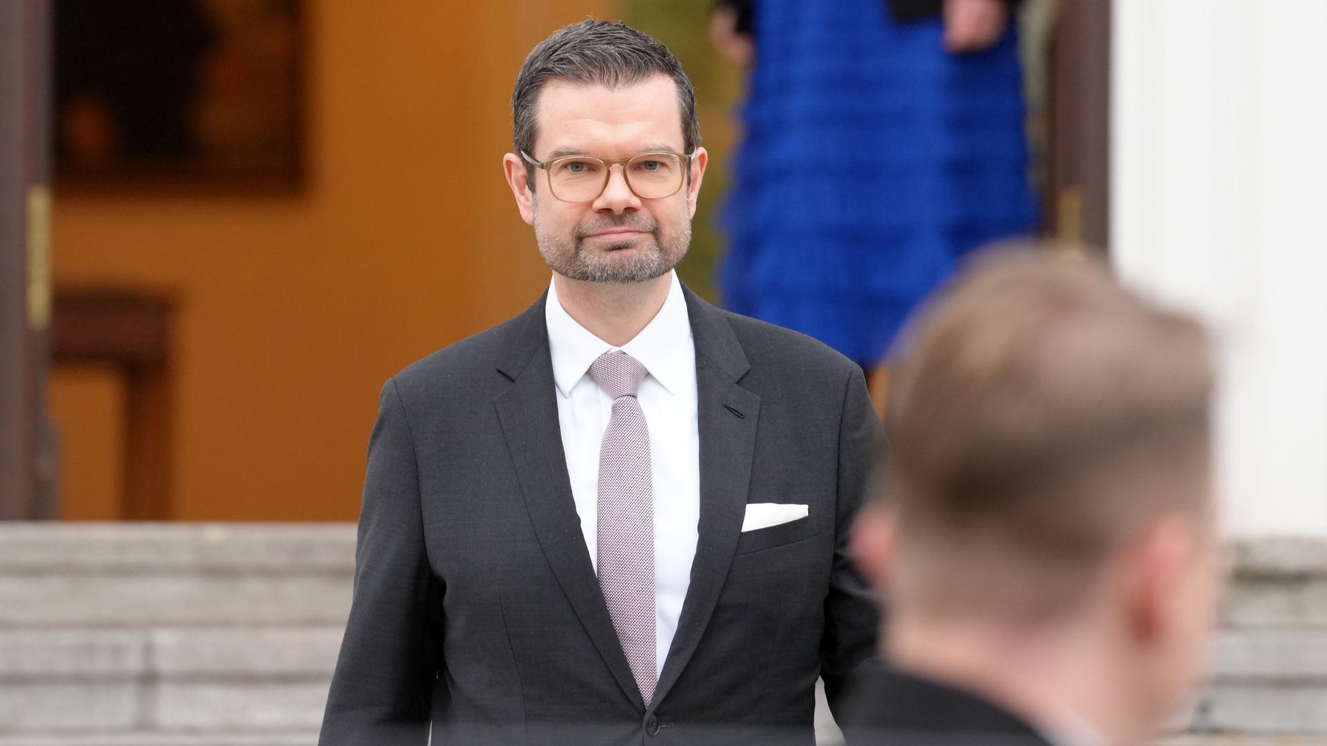 Marco Buschmann (FDP), ehemaliger Bundesminister der Justiz, verlässt das Schloss Bellevue.