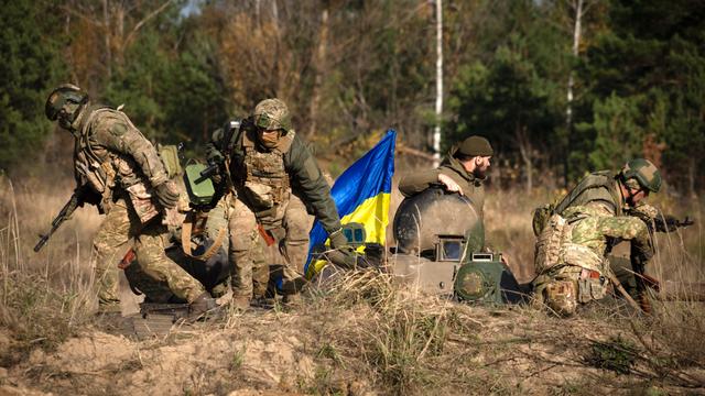 Ukrainische Soldaten während einer Übung.