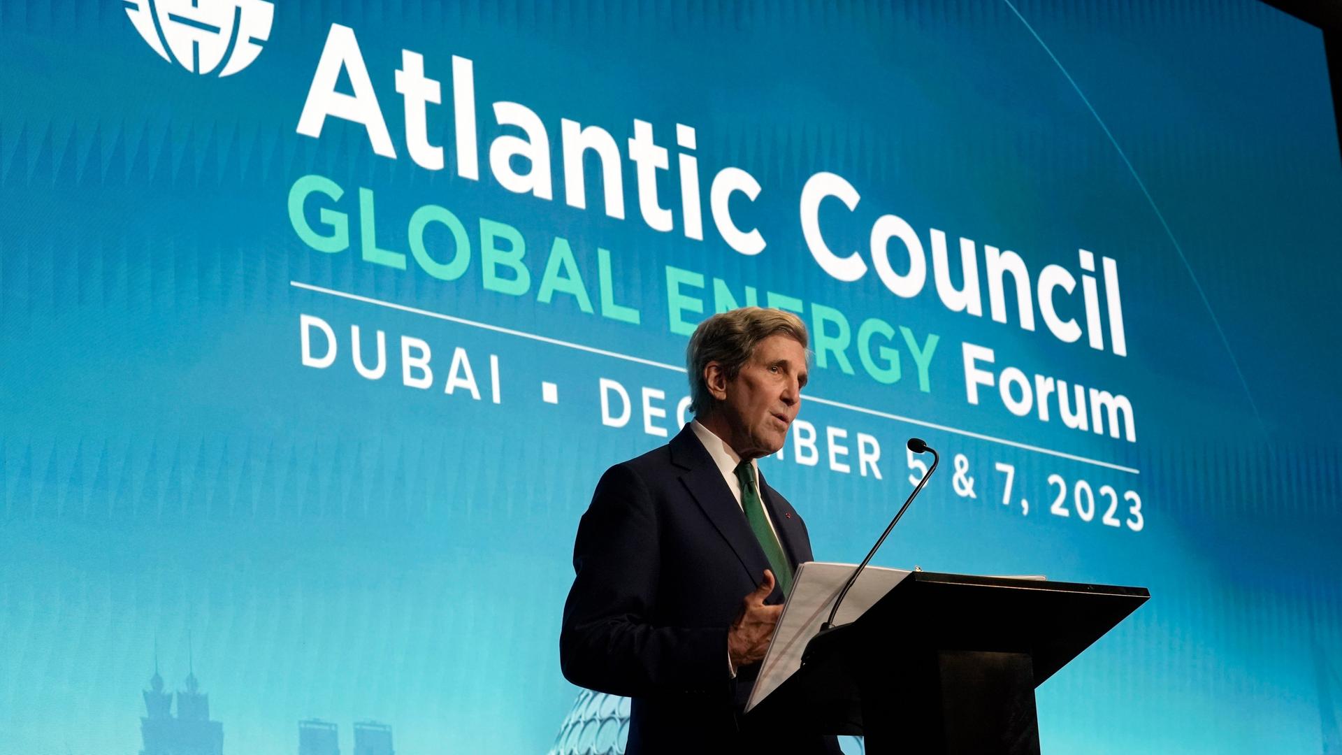 Dubai: John Kerry, Sondergesandter des US-Präsidenten für Klimafragen, spricht auf der Weltklimakonferenz der Vereinten Nationen (COP28) über Kernfusion.