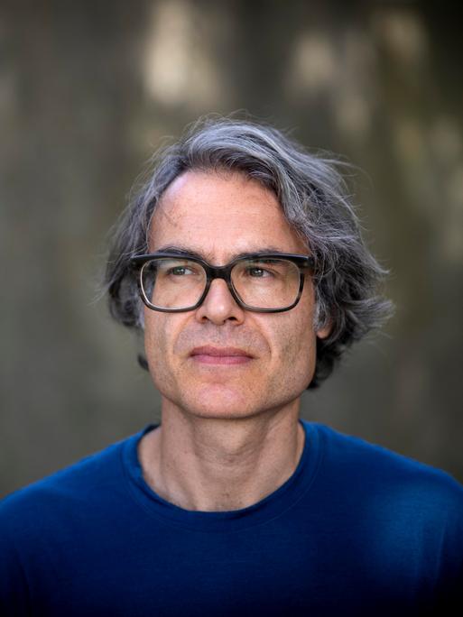 Der Schriftsteller Philipp Schönthaler im Porträt Der Schriftsteller Philipp Schönthaler im Porträt