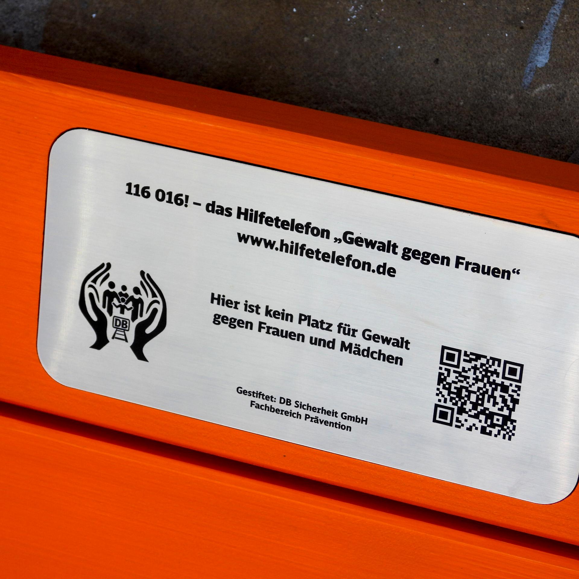 Fast 70.000 Anrufe - Höchststand bei Beratungen des Hilfetel
