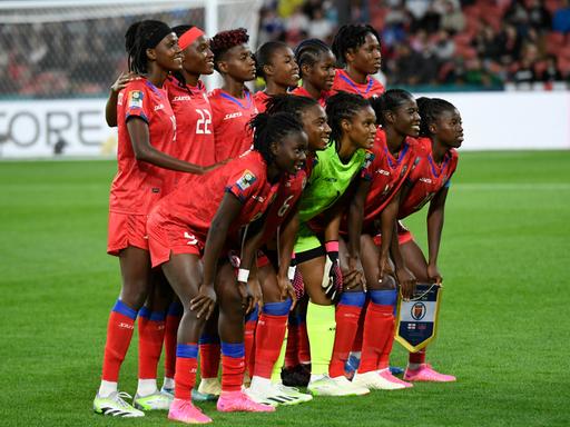 Haitis Team bei der WM der Frauen 2023 - um Verbandspräsident Jean-Bart gab es einen Skandal um strukturelle sexualisierte Gewalt in Haitis Verband.