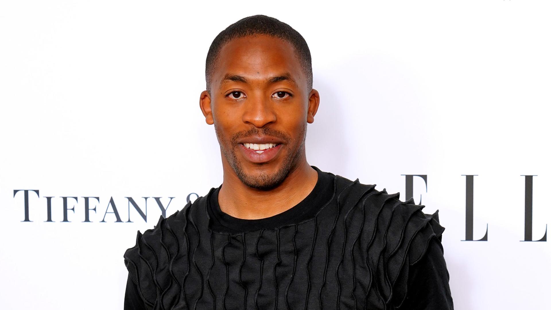 James Massiah posiert beim Elle Style Awards in London für ein Foto. James Massiah posiert beim Elle Style Awards in London für ein Foto.