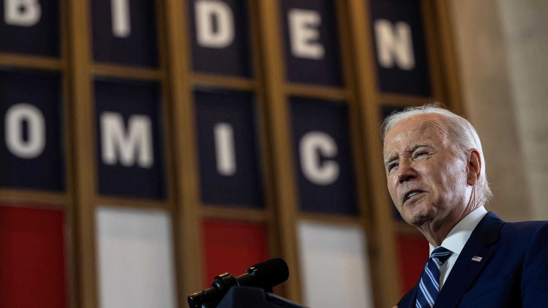 Joe Biden macht Wahlkampf mit seiner Wirtschaftspolitik unter dem Motto "Bidenomics", hier bei einer Rede am 28. Juni 2023 in Chicago