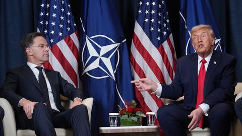 NATO-Generalsekretär Mark Rutte (links) und US-Präsident Donald Trump beim Weltwirtschaftsforum in Davos