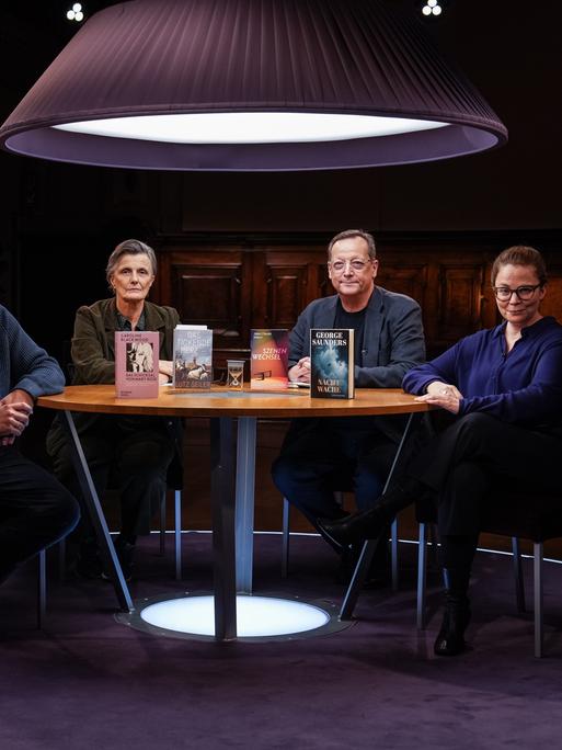 Von links: Simon Strauß, Iris Radisch, Matthias Brandt und Thea Dorn Von links: Simon Strauß, Iris Radisch, Matthias Brandt und Thea Dorn