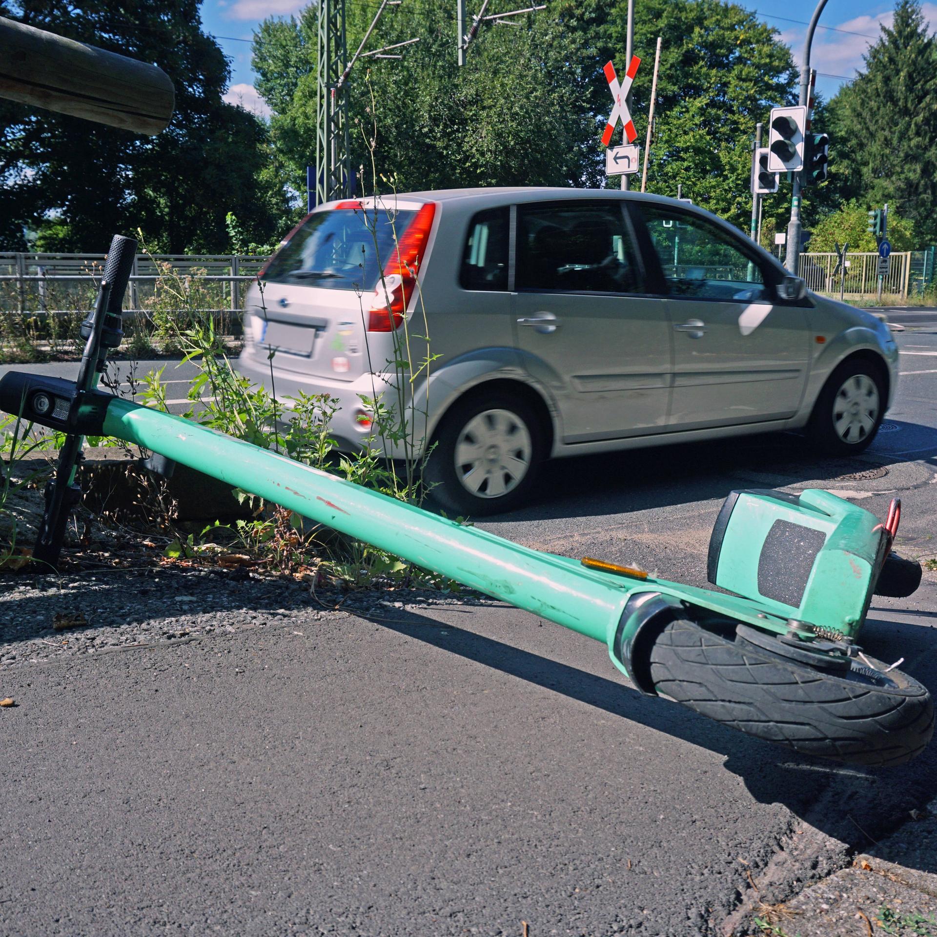 Verkehr - Mehr Verletzte und Tote bei Unfällen mit E-Scootern