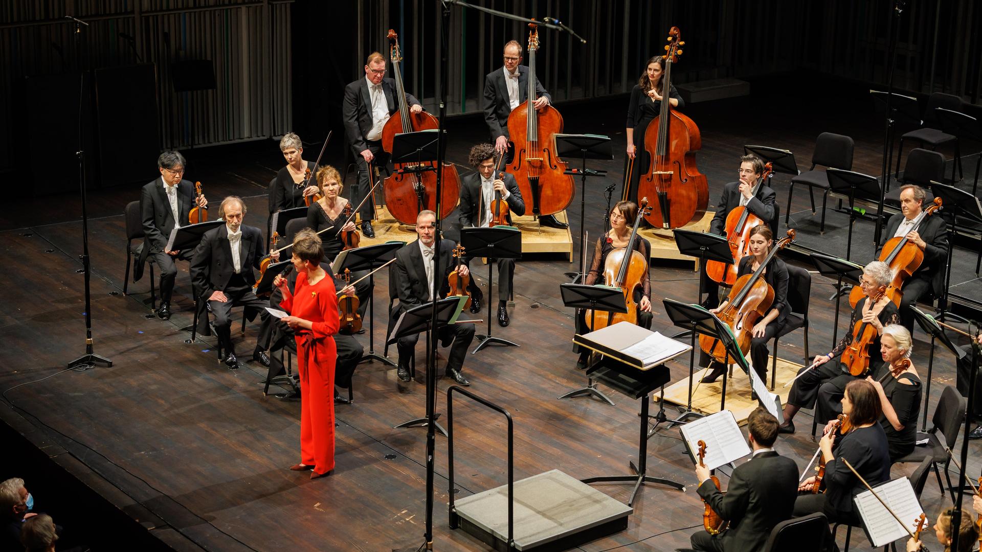 Die Musiker der Deutschen Kammerphilharmonie Bremen bei einem Auftritt 2022 im belgischen Brügge.