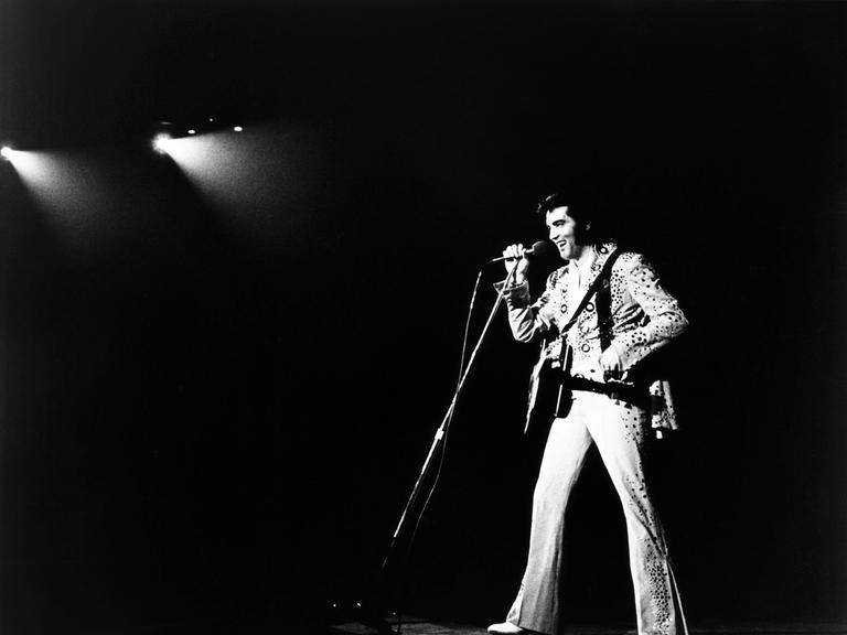 Der "King of RocknRoll", Elvis Presley, auf Tour, ungefähr 1972