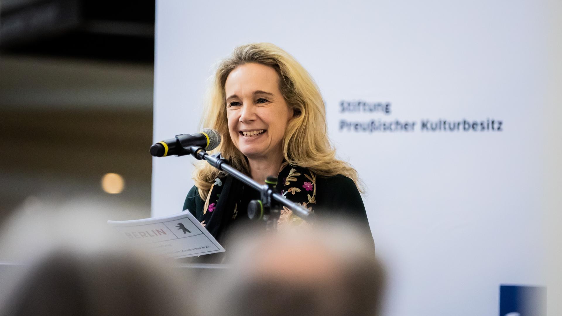 Sarah Wedl-Wilson, Staatssekretärin für Kultur des Landes Berlin, spricht bei einer Veranstaltung. Sarah Wedl-Wilson, Staatssekretärin für Kultur des Landes Berlin, spricht bei einer Veranstaltung.