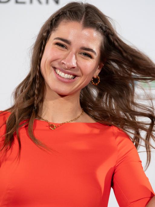 Stella STEGMANN, TV Darstellerin, ,,Bachelorette,,
