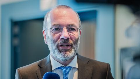 Manfred Weber (CSU), Vorsitzender der EVP (EPP), spricht beim EVP-Treffen vor Beginn des EU-Gipfels, dem Treffen der Staats- und Regierungschefs der Europäischen Union.