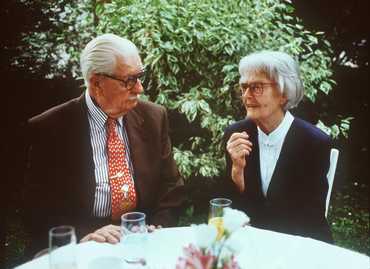 Erika Fuchs im Gespräch mit Carl Barks Erika Fuchs im Gespräch mit Carl Barks