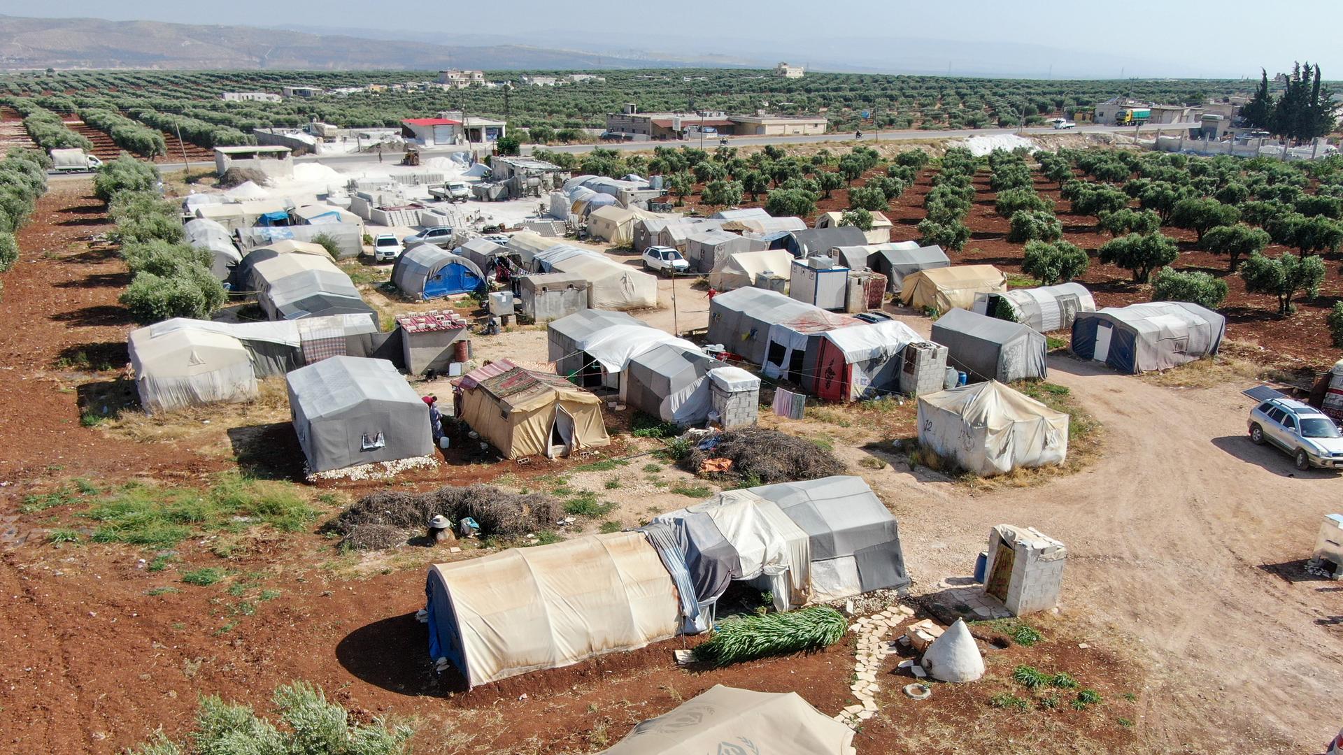 Ein Lager für Vertriebene und Flüchtlinge im Norden Syriens. Viele dieser Lager waren in diesem Jahr von der Wasserversorgung abgeschnitten.