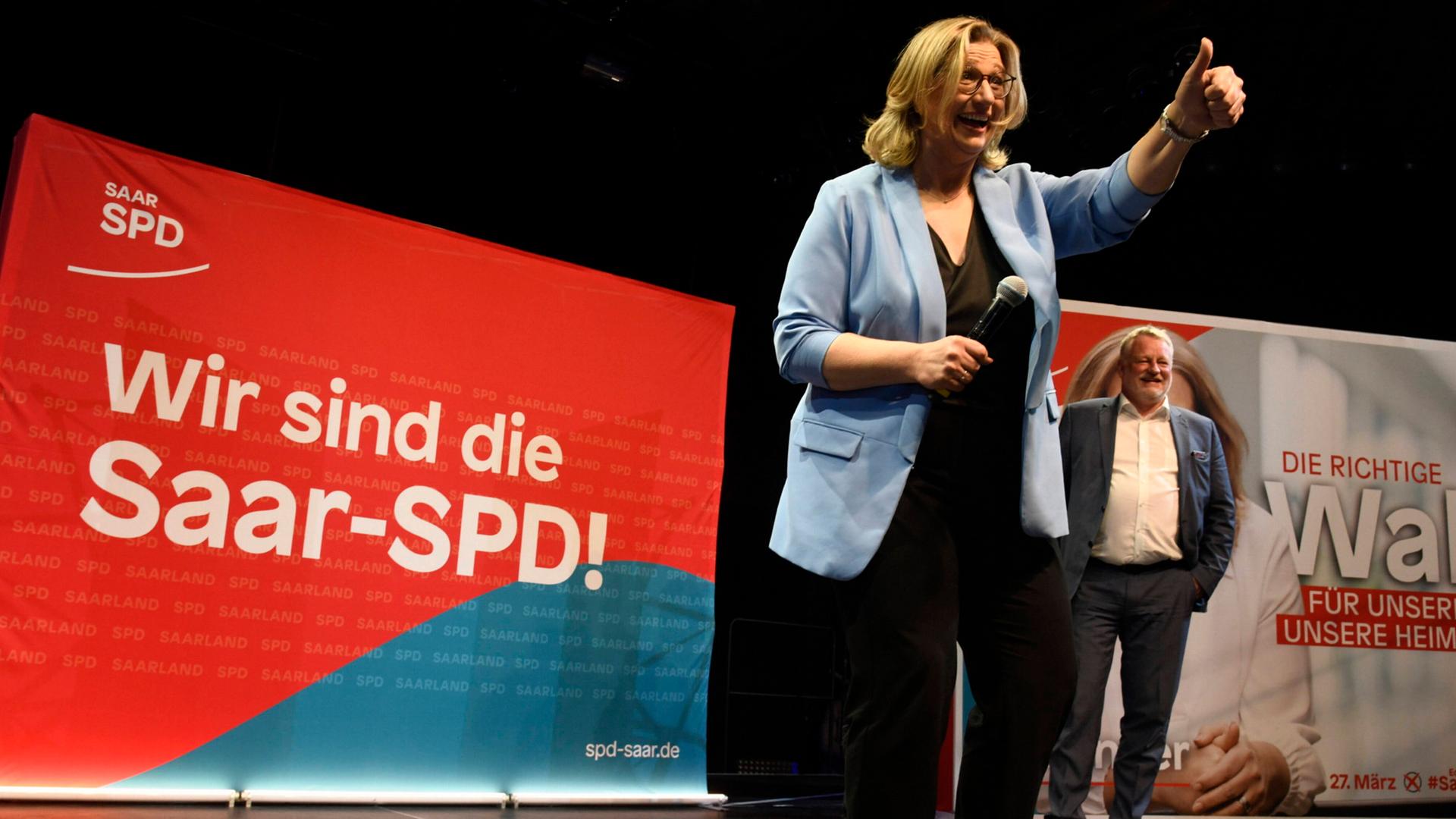 Spitzenkandidatin Anke Rehlinger war gut gelaunt bei der Wahlparty der SPD Saarland.