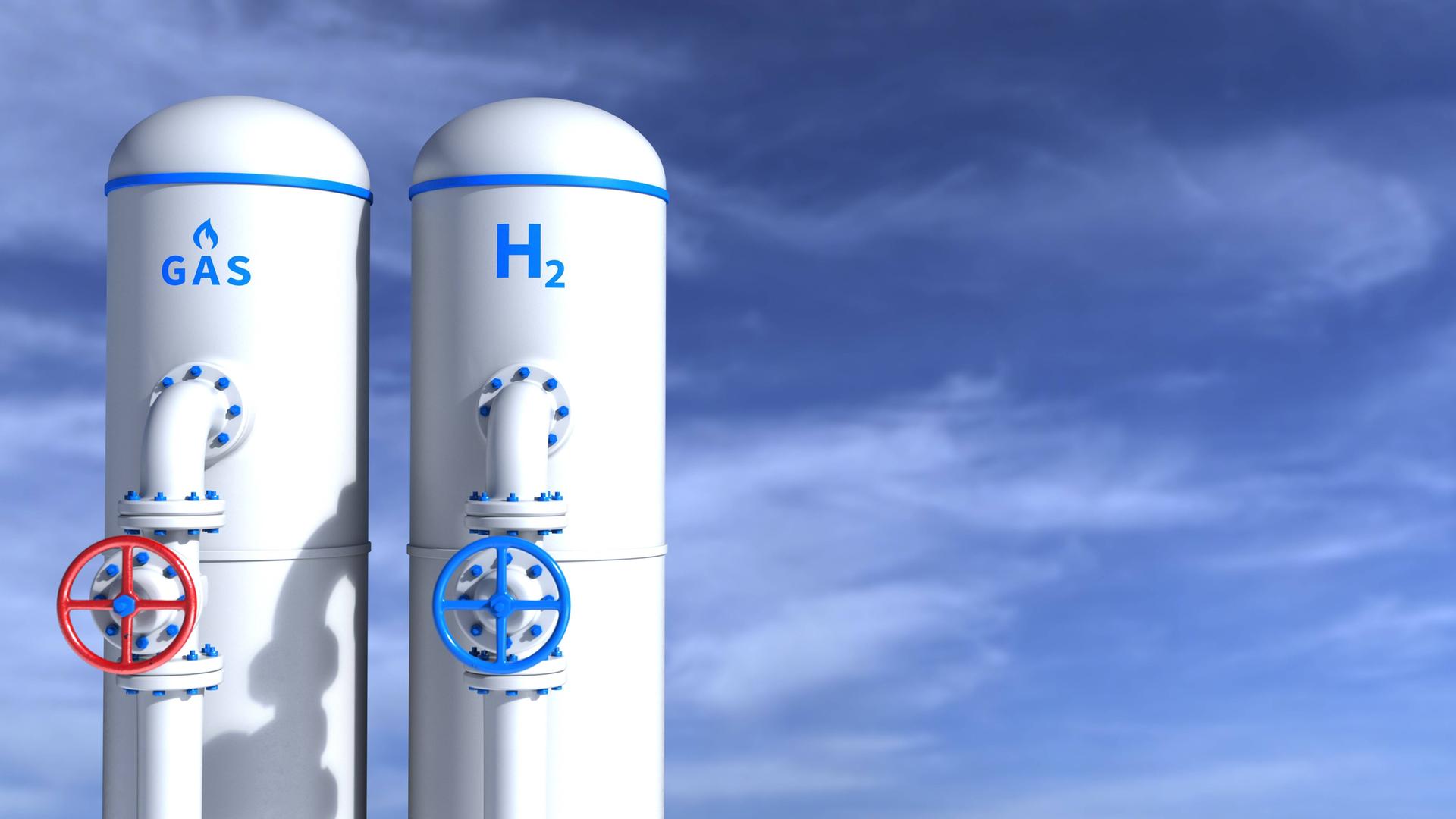 Zwei weiße Tanks vor blauem Himmel: Auf dem linken Tank steht "Gas", auf dem rechten "H2".