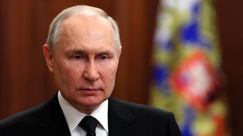Präsident Putin bei einer Ansprache im russischen Fernsehen