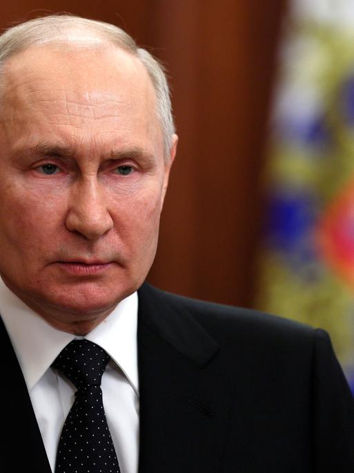 Präsident Putin bei einer Ansprache im russischen Fernsehen 