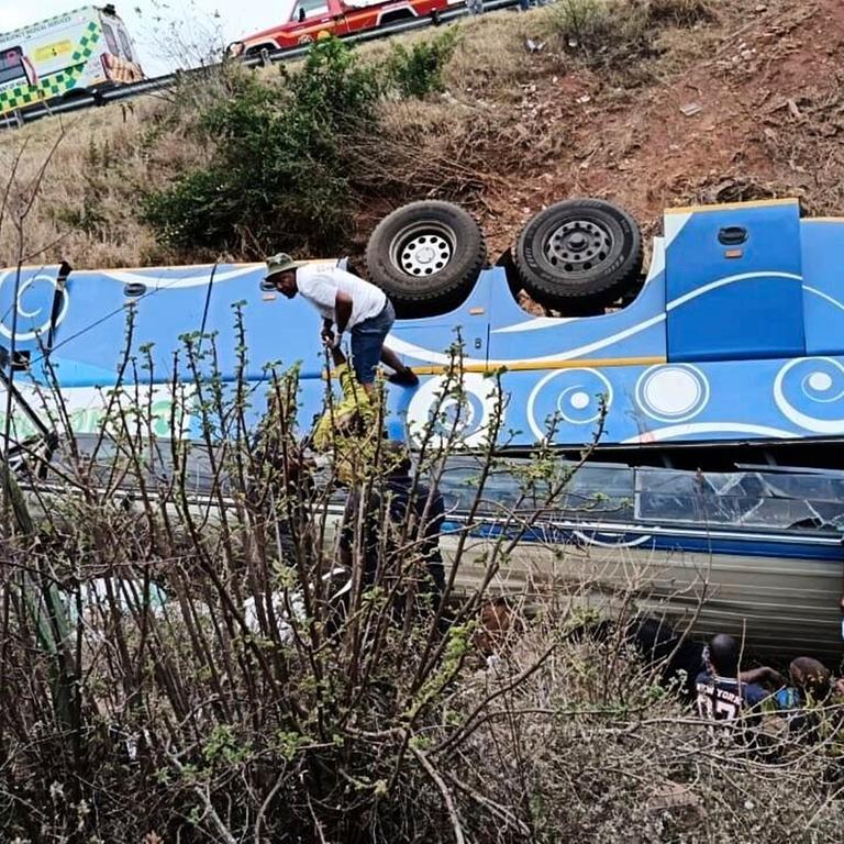 Südafrika - Mindestens 42 Tote bei Busunglück in Südafrika