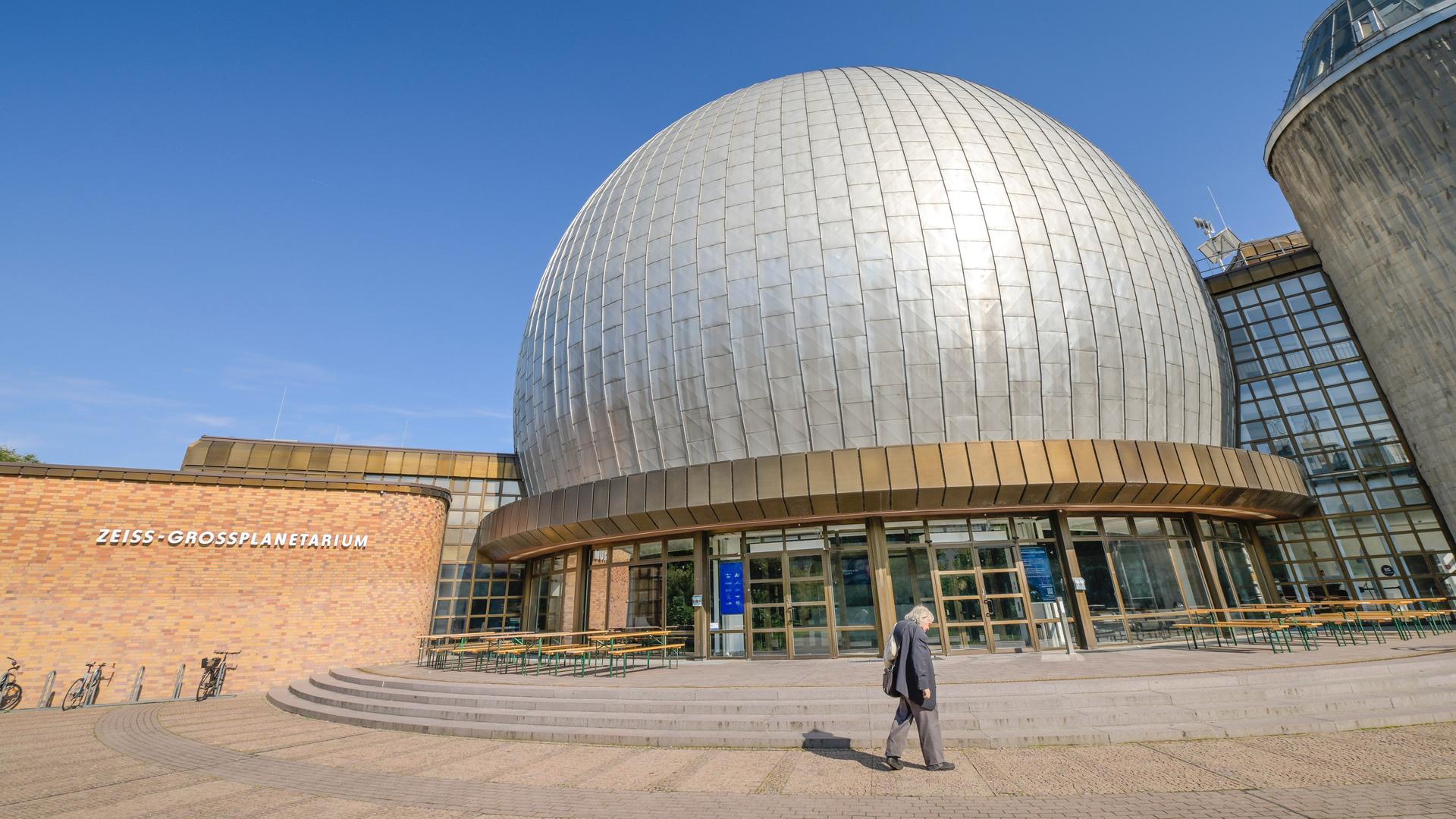 Das Zeiss-Großplanetarium an der Prenzlauer Allee in Berlin