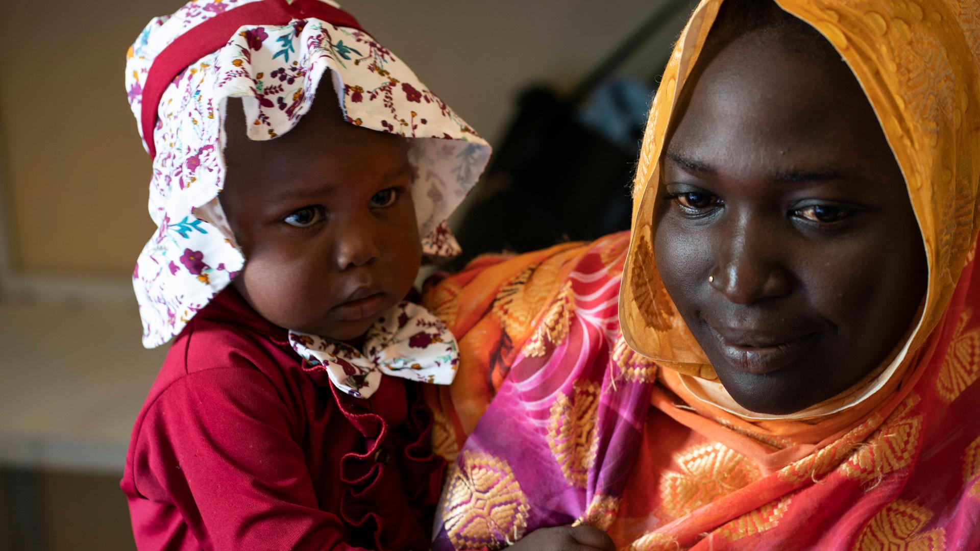 Mutter und Kind beim Malariatest in einem Krankenhaus in Nyala, im Süden der Region Darfur (30.08.2021) Mutter und Kind beim Malariatest in einem Krankenhaus in Nyala, im Süden der Region Darfur (30.08.2021)