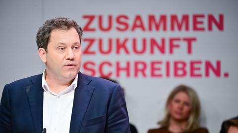 Der SPD-Co-Vorsitzende Lars Klingbeil spricht während der Jahresauftaktklausur des Parteivorstands.