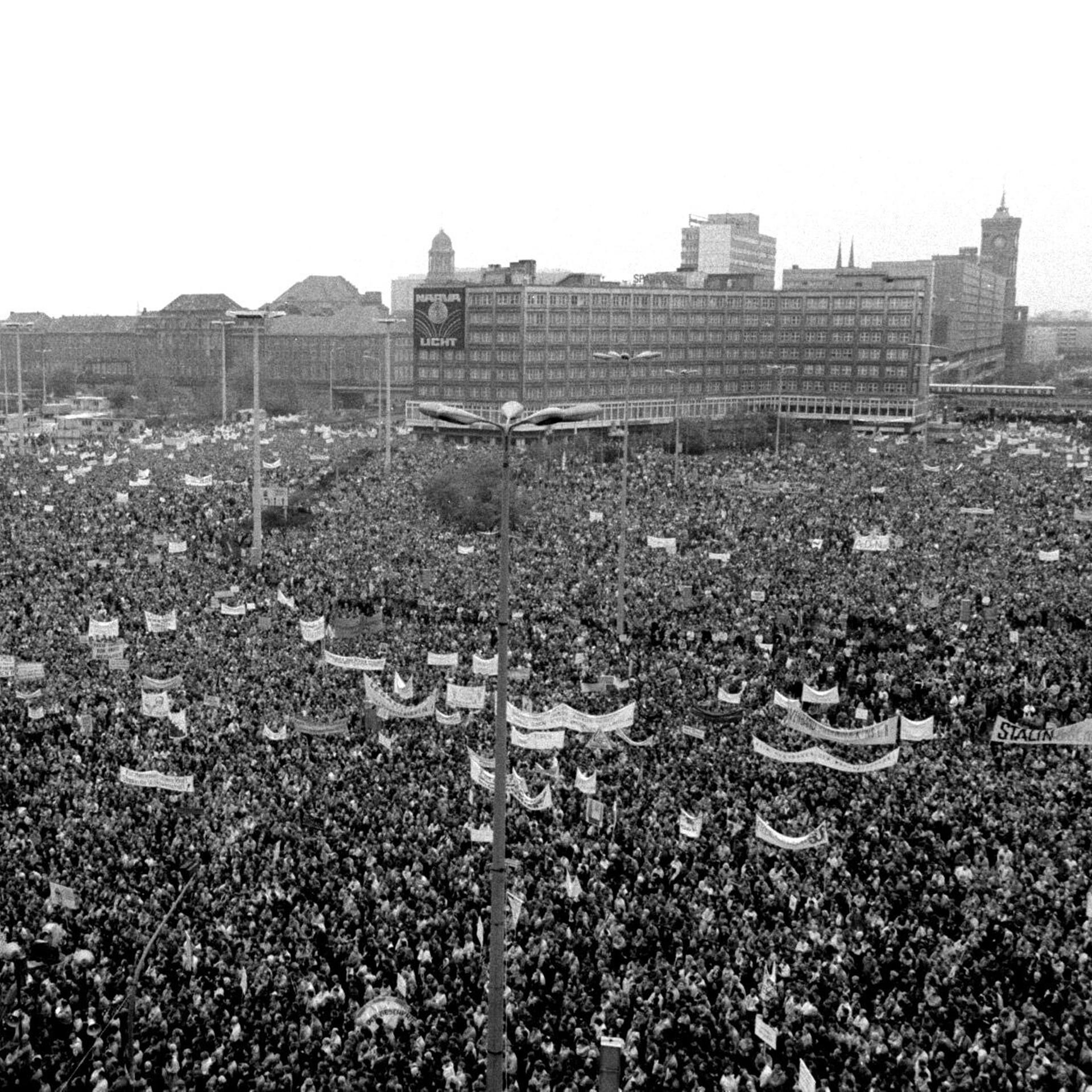 Neue Literaturgeschichte - Wie Literatur die Gesellschaft spiegelt